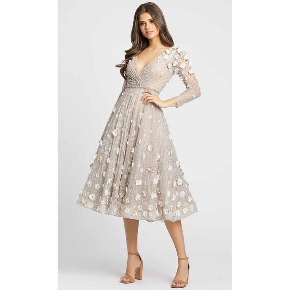 Mac Duggal Beige Blush Evening V Neck 3D Floral Lace A-Line Dress Size 6 NWT - Picture 1 of 14